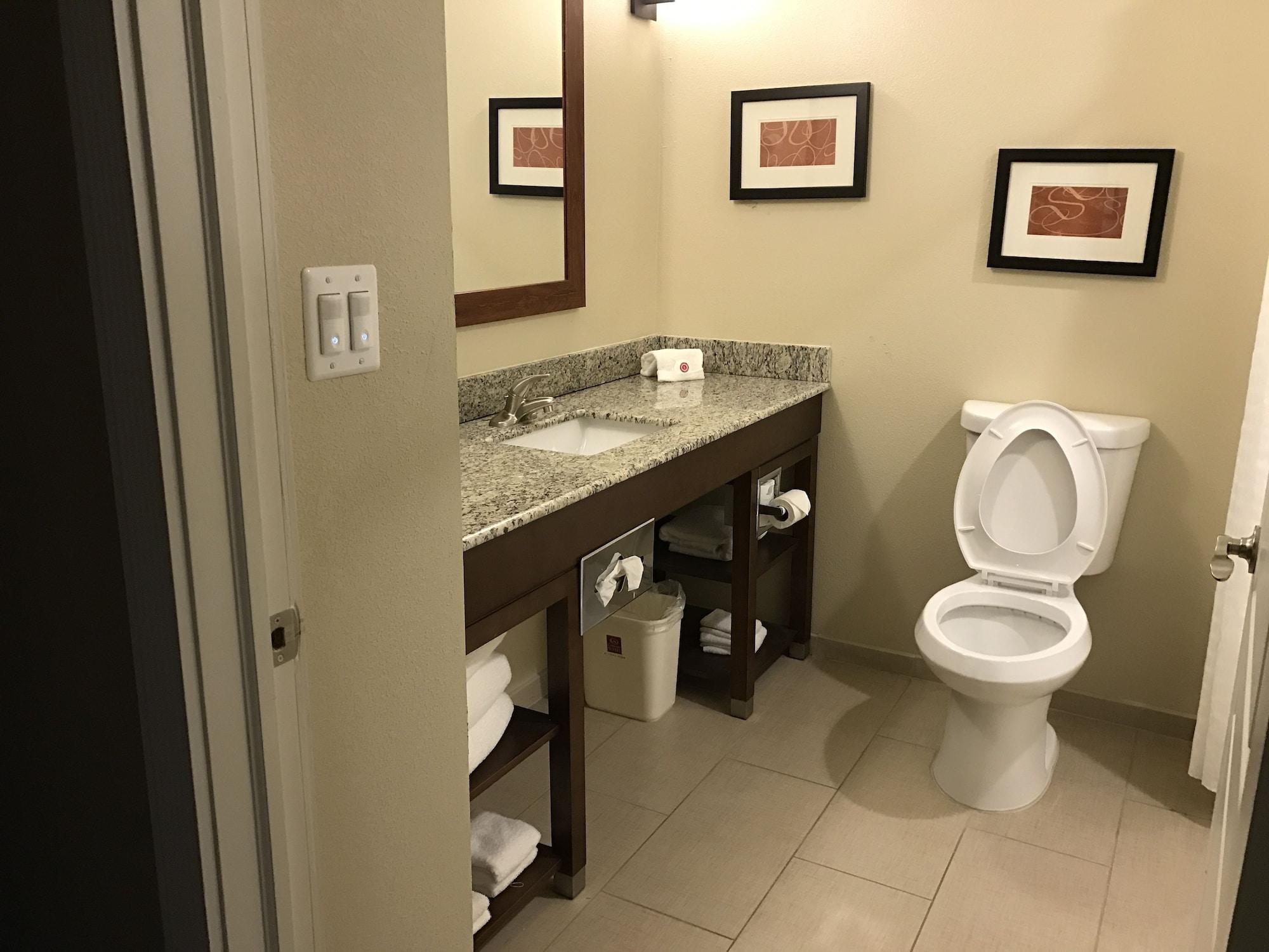 Comfort Suites Plymouth Near Us-30 Exteriér fotografie