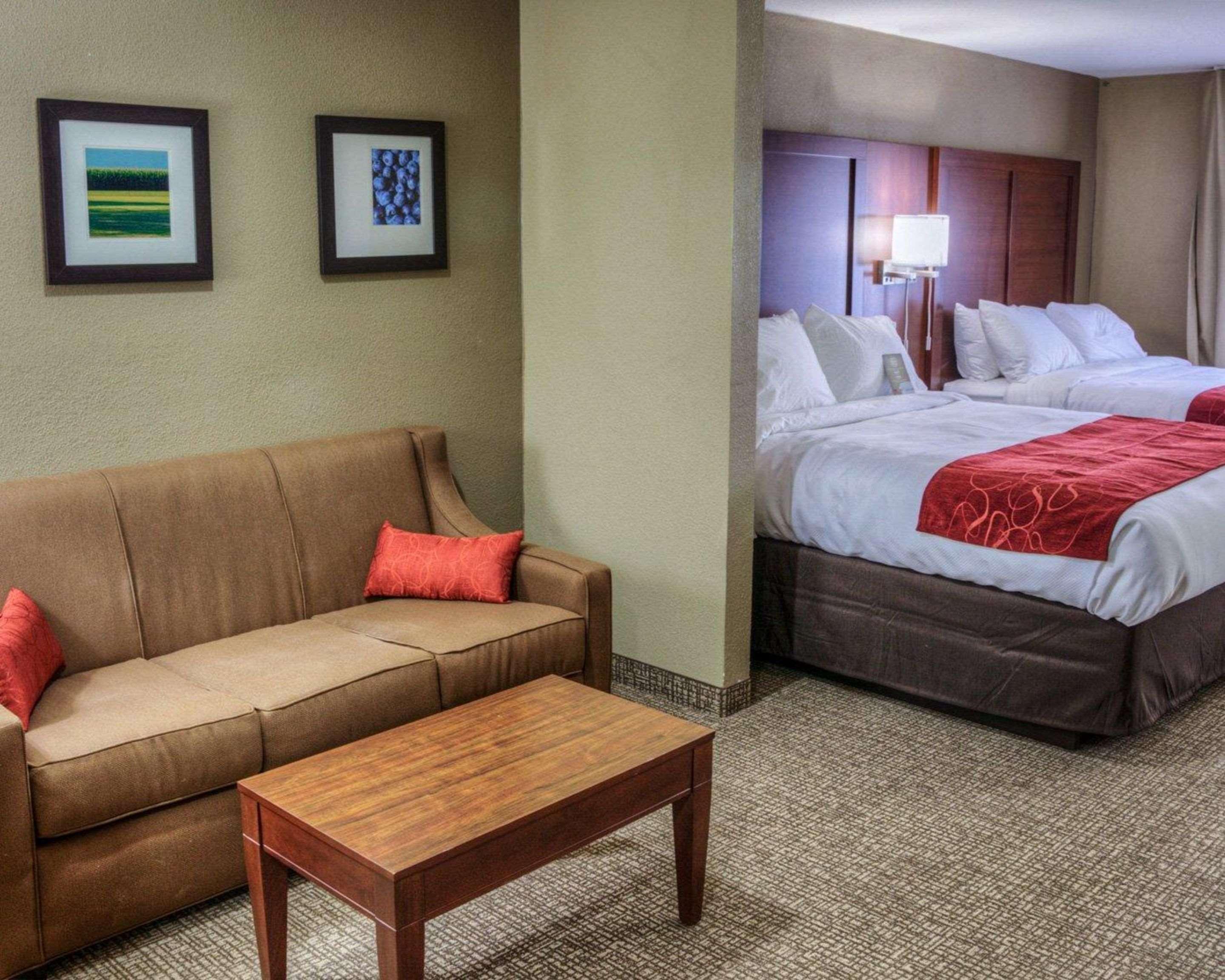 Comfort Suites Plymouth Near Us-30 Exteriér fotografie
