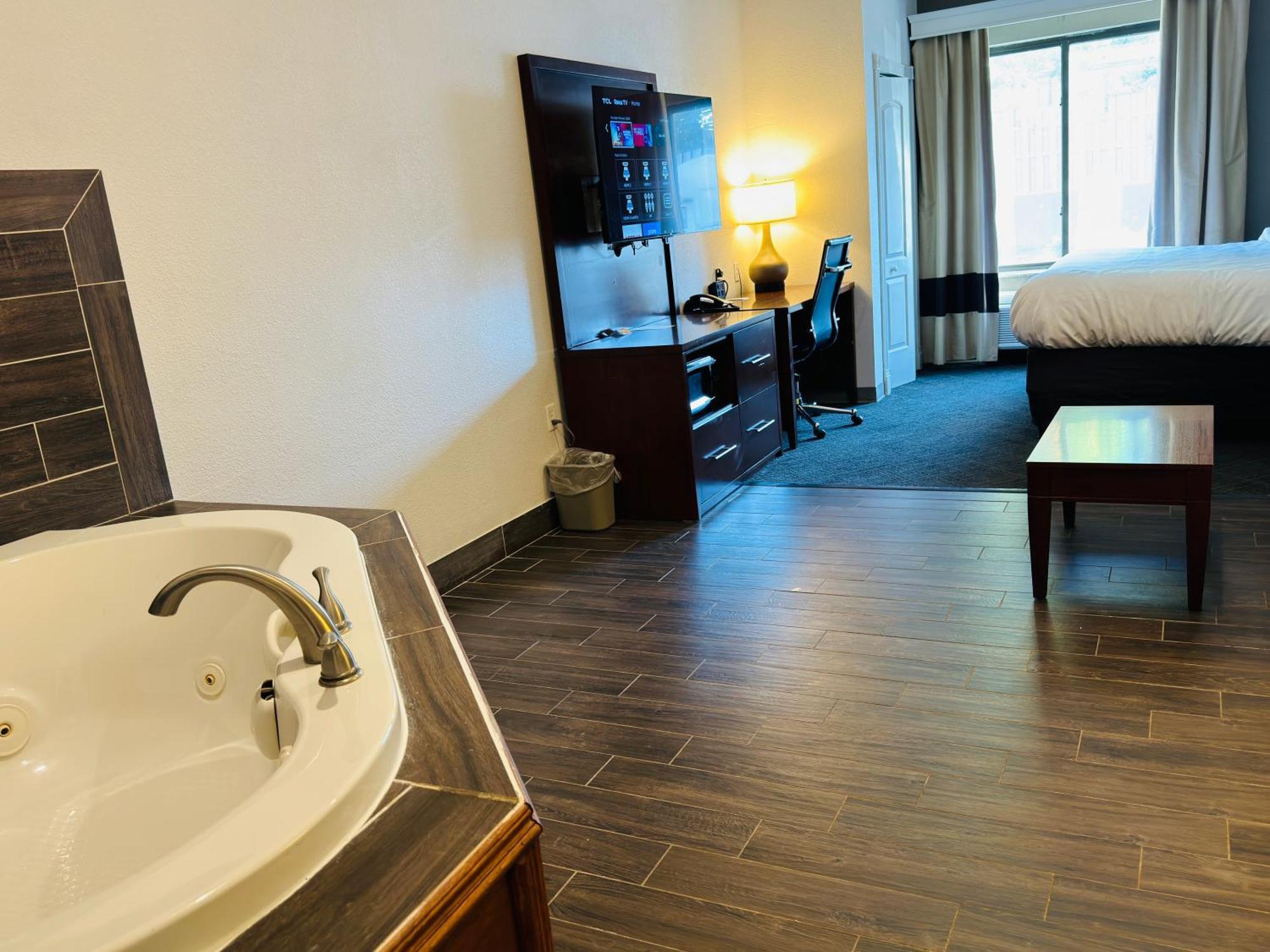 Comfort Suites Plymouth Near Us-30 Exteriér fotografie