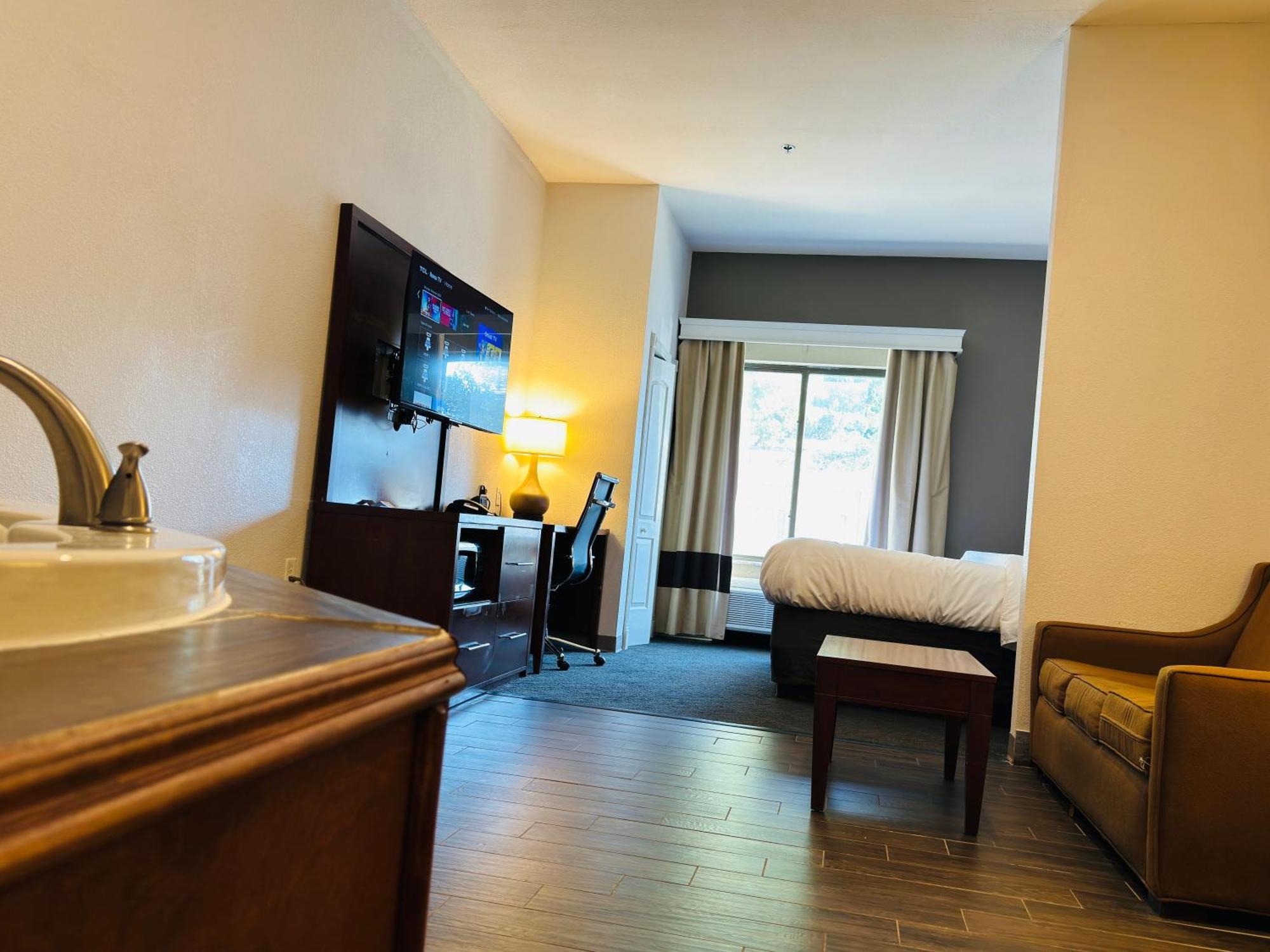 Comfort Suites Plymouth Near Us-30 Exteriér fotografie