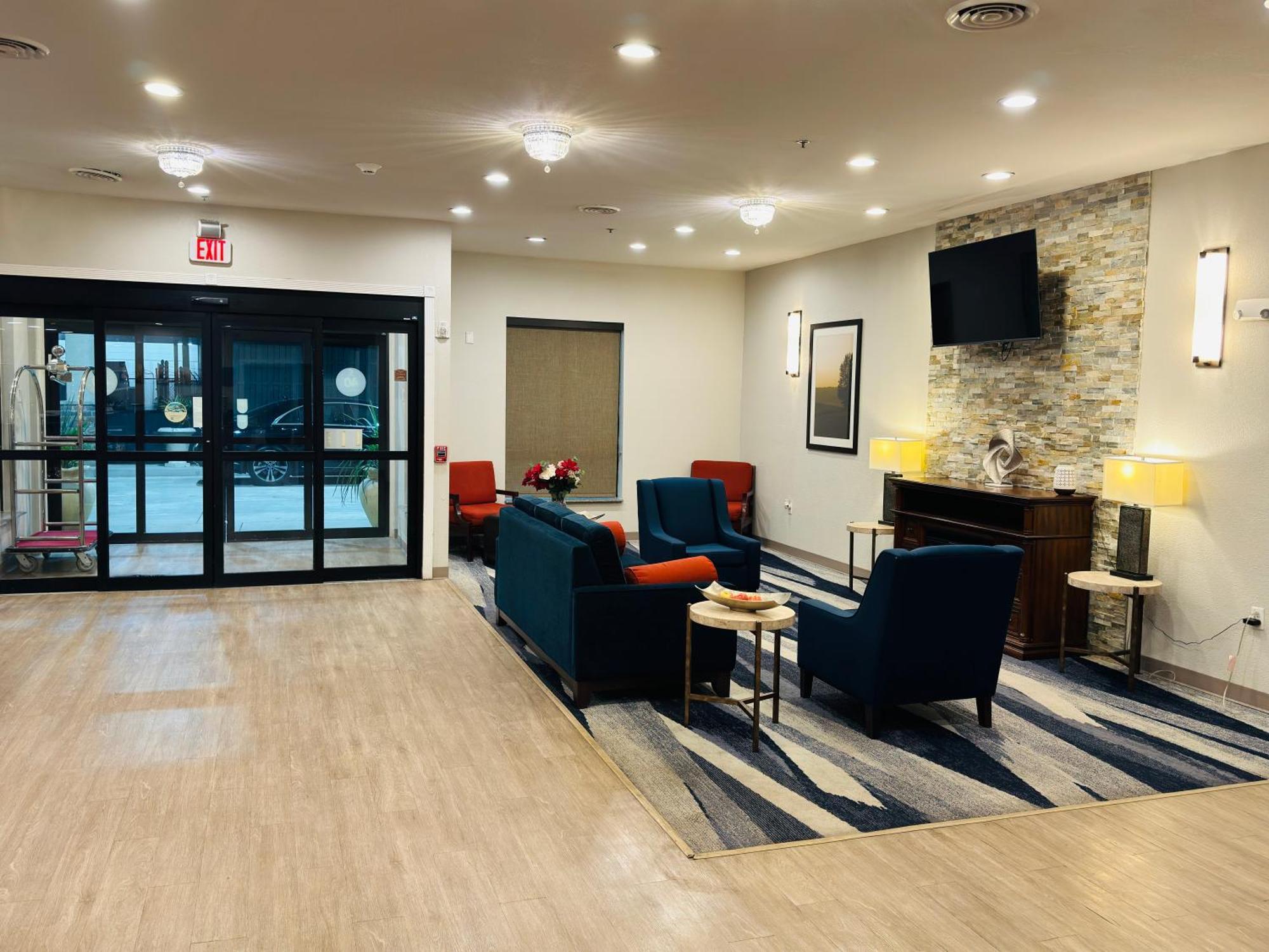 Comfort Suites Plymouth Near Us-30 Exteriér fotografie