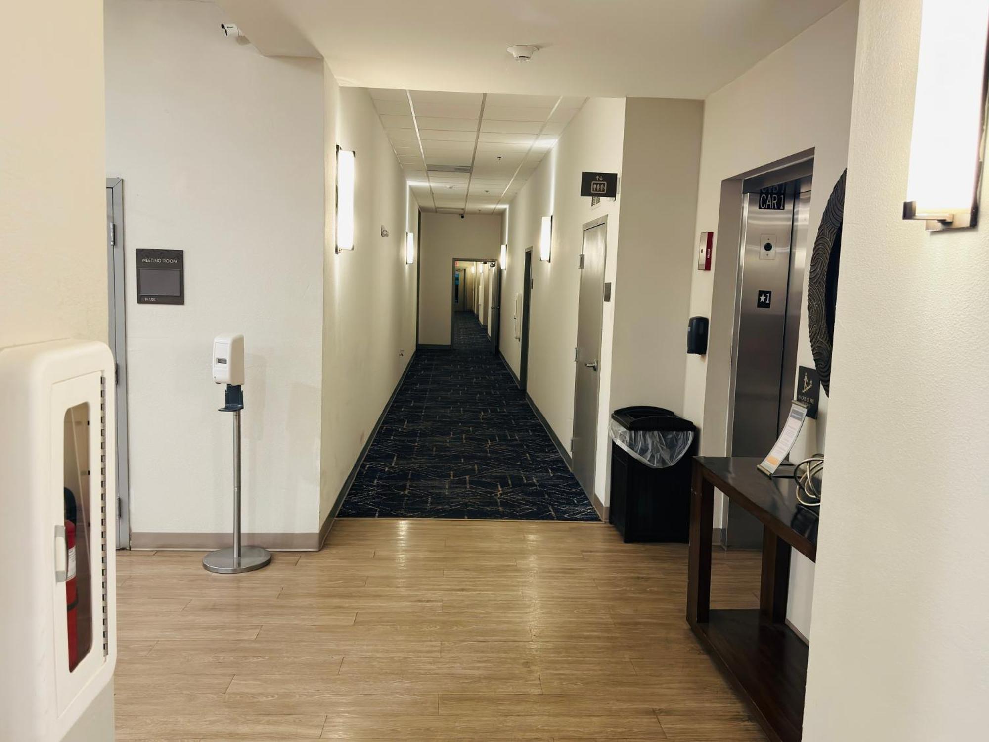 Comfort Suites Plymouth Near Us-30 Exteriér fotografie