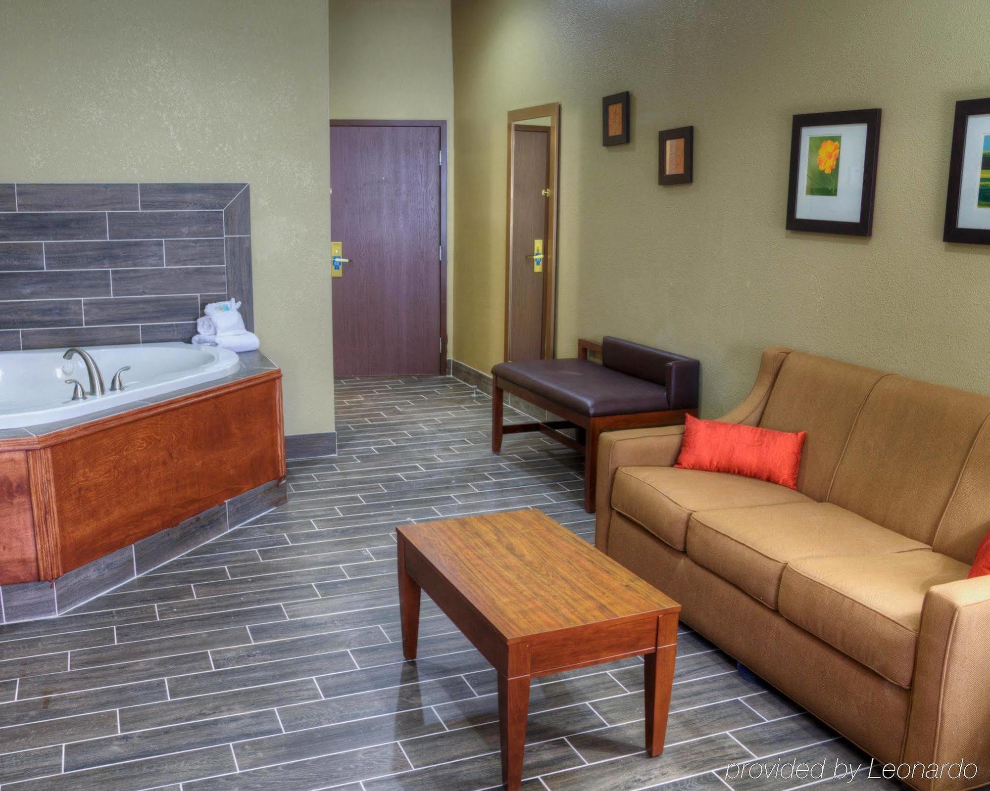 Comfort Suites Plymouth Near Us-30 Exteriér fotografie